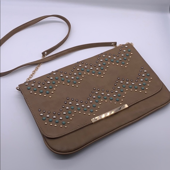 SuiteBlanco Crossbody Purse Tan Chevron Studded - Picture 2 of 16